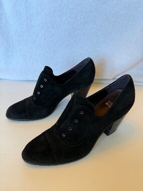 Stuart Weitzman Black Suede Low Block Heel Oxford Pumps
